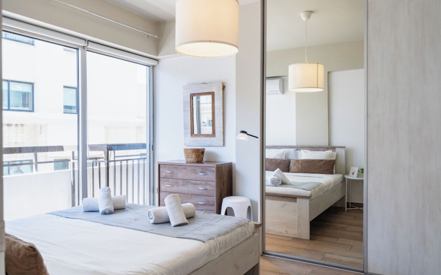 Berries 1-BR Apt in Larnaca