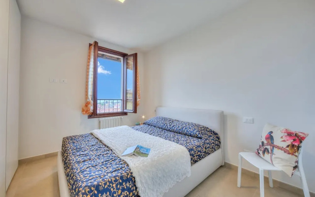 Agata Maison-historical Center and Lake