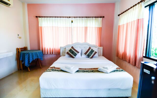 Tanaosri & Creekside Resort