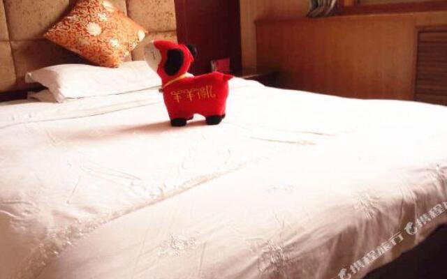 Yuhuagong Motel