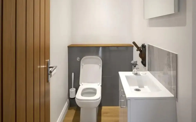 WS Flat 4 in Swindon