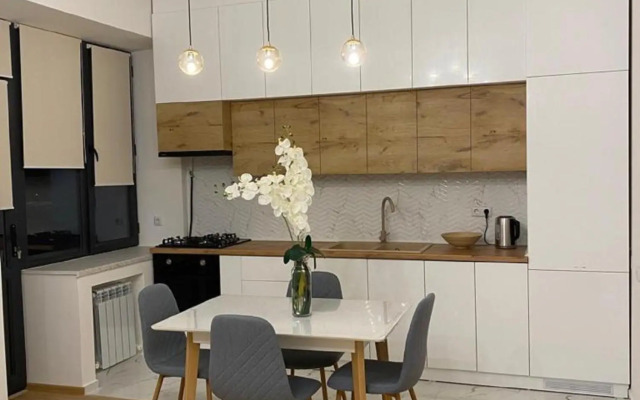 Beautiful apartment with 3 balconies in the center of Yerevan