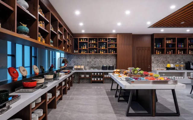UrCove By Hyatt Yangzhou Dongguan Street