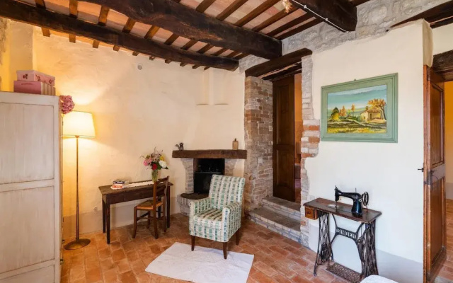 Gorgeous Apartment With Pool Near Sibillini Mountains