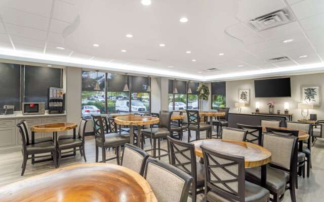 Best Western Plus Greenville I-385 Inn & Suites