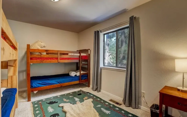 Paloma Place  Hot Tub | Game Room | Pool Table