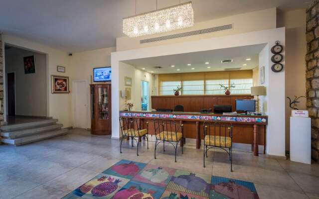 Ruth Zefat By Dan Hotels
