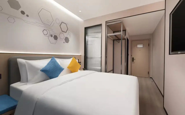 Microtel By Wyndham Xian Beilin