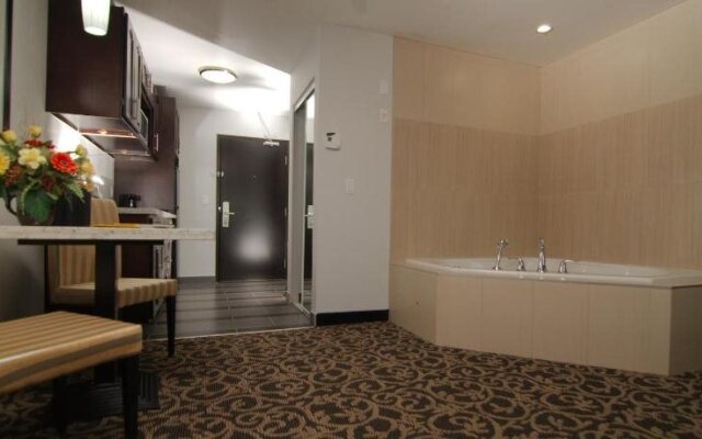 Paradise Inn and Suites - Redwater