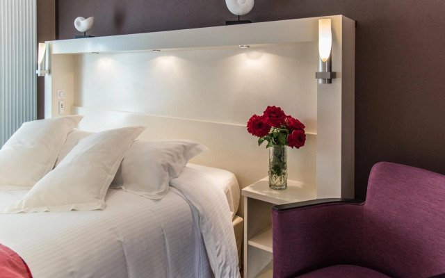 Hôtel CARRER Le Rhien