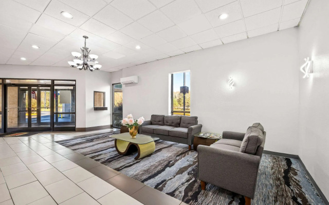 Super 8 by Wyndham Garysburg/Roanoke Rapids