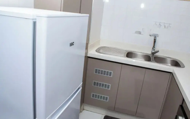 Remarkable 2-bed Apartment in Harare