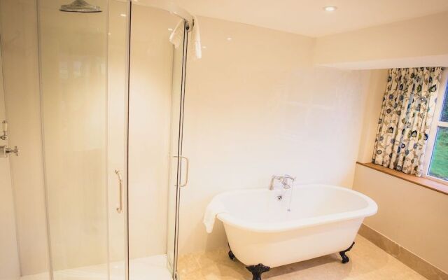 Deerclose West Farmhouse