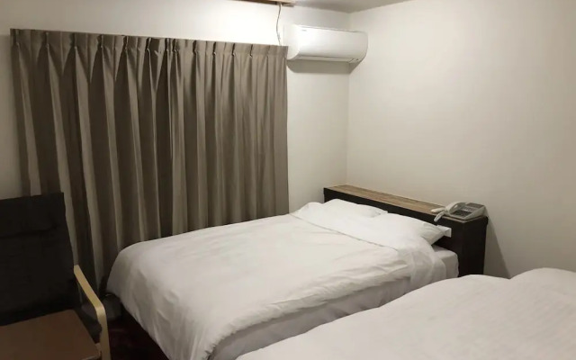 Business Hotel Tenmonkan Park - Hostel