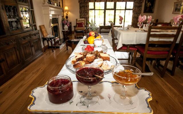 Ardmor Country House