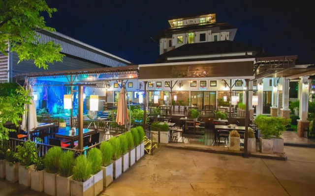 Royal Nakhara Hotel and Convention Centre