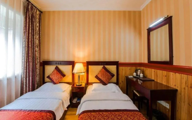Rushe Inn