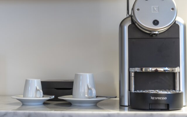 Отель Caspar Swiss Quality