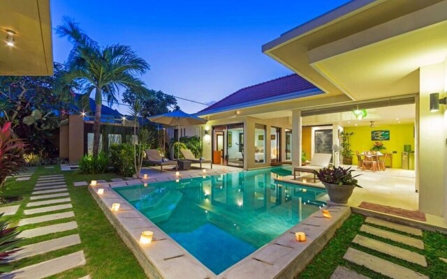 Modern 3-bedroom Puteri Villa