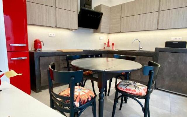 Narkissos, 19th Century Cycladic Stone House