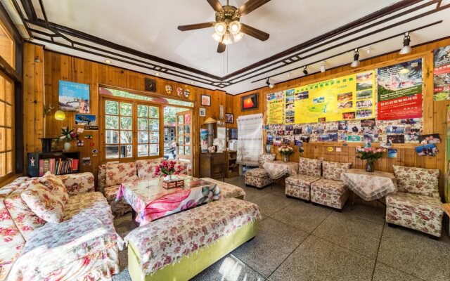 Yangshuo Rockabond Inn