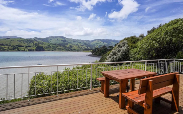 Little Unknown Bach at Taka - Takamatua Holiday Unit