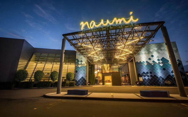 Отель Naumi Auckland Airport