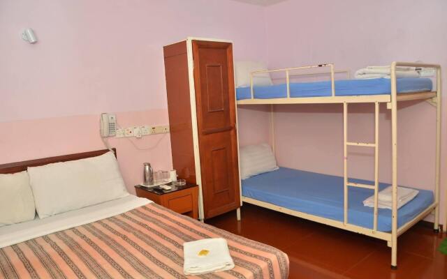 J & J Hotel