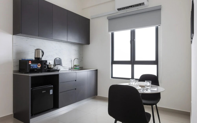 Sunshine Residence Suites