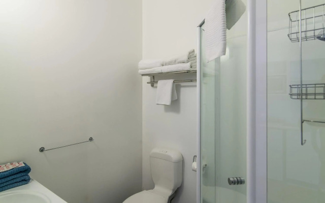 Gilmer Apartment Hotel