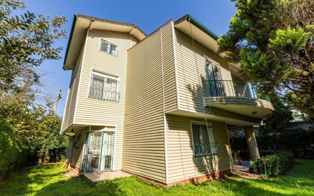Villa Surrounded by Nature in Kartepe Near Sapanca