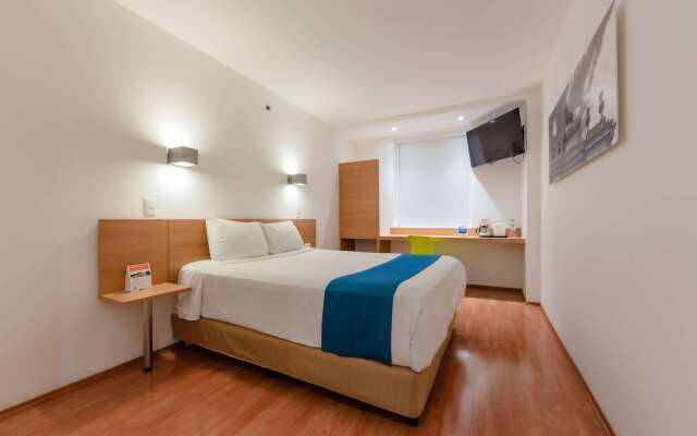 Sleep Inn Leon Antares Hotel