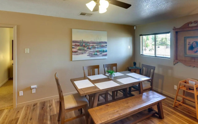 Dog-friendly Bullhead City Home - Walk to Beach!