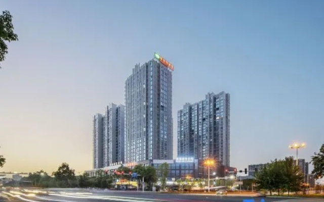 Vienna Hotel (Yueyang East Railway Station Store) – Outside – Yueyang