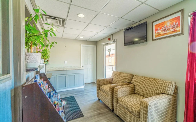 Deluxe Inn & Suites By OYO Miami OK