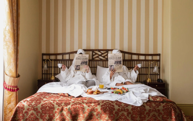 Hadley's Orient Hotel