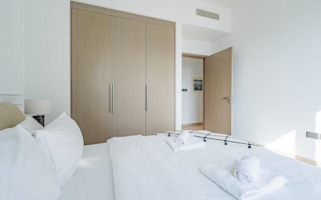 The Elevated Abode 1BHK Apt in Downtown