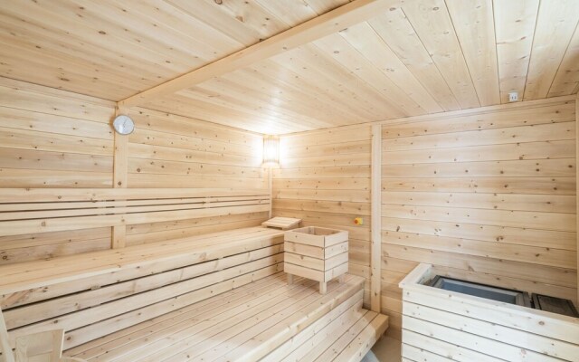 Spacious Apartment in Gosau With Shared Sauna