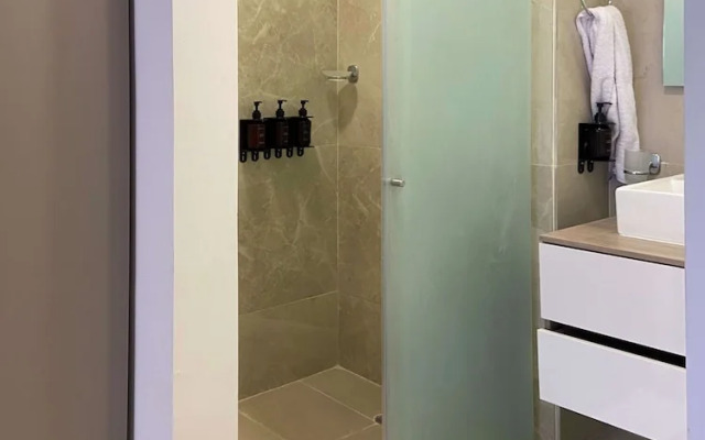 w Bright Loft w Ocean View in Crespo