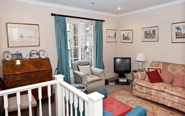 The London Agent Pimlico King Bed