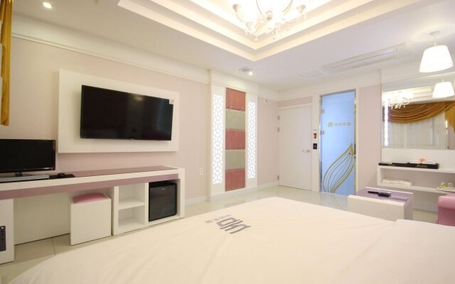 Dom Hotel