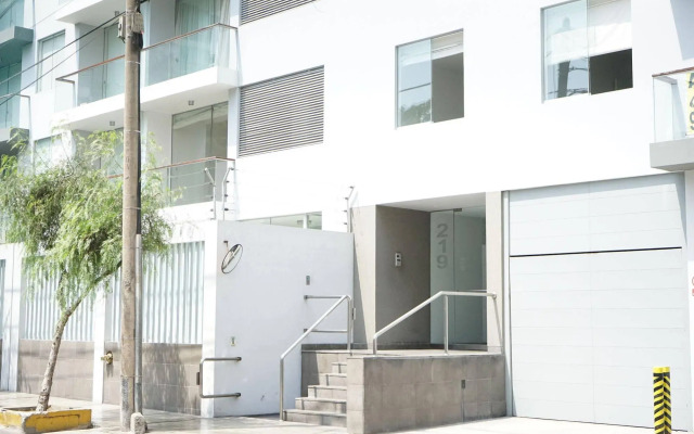 Miraflores Luxury Apartments - Del Solar