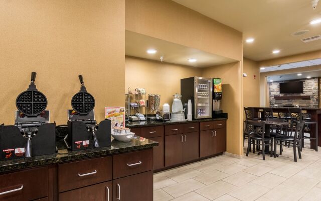 Cobblestone Hotel & Suites - Harborcreek