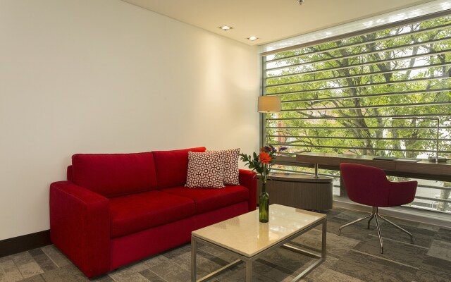 EK Hotel By Preferred Hotels Group