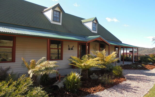 Goulds Country Guest House