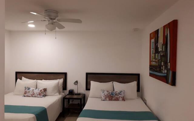 Brisas 10 Beachside Suites