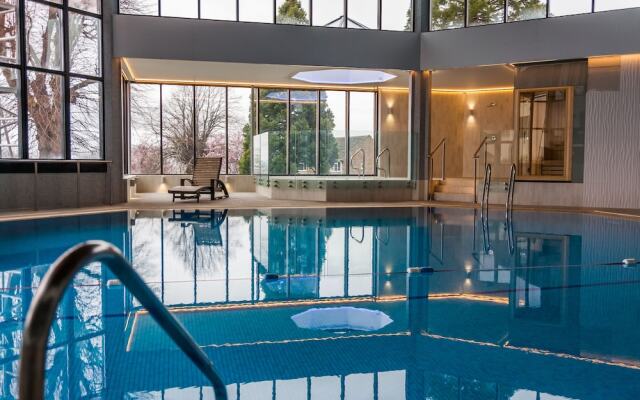 Blunsdon House Hotel