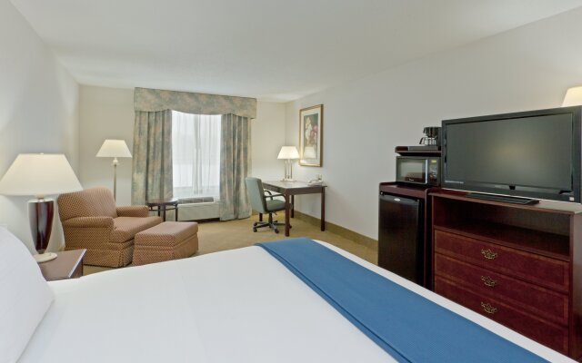 Holiday Inn Express Newton Falls by IHG