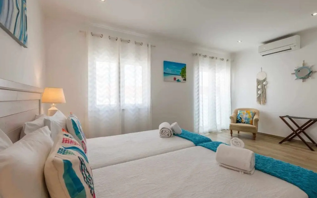 Casa Mar d Alma T2 150m Praia Peneco