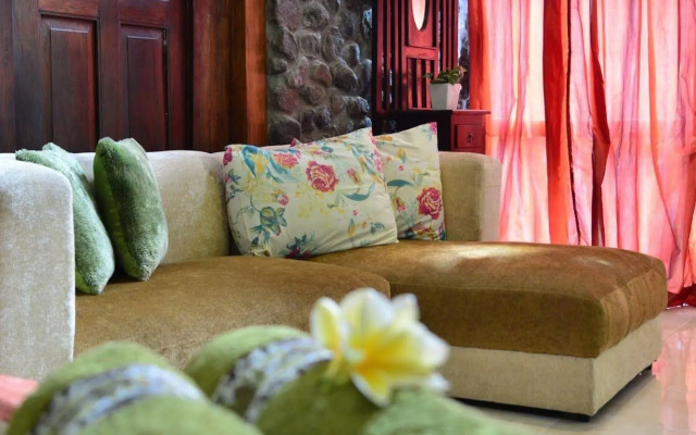 The Riverside Javanese Cottages